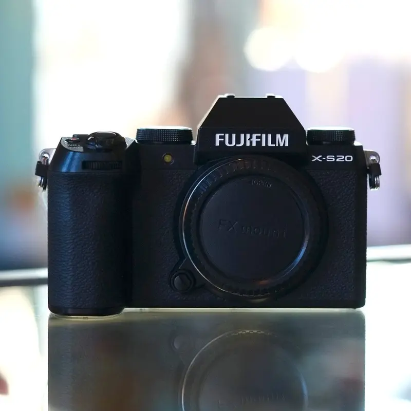 Fujifilm X-S20