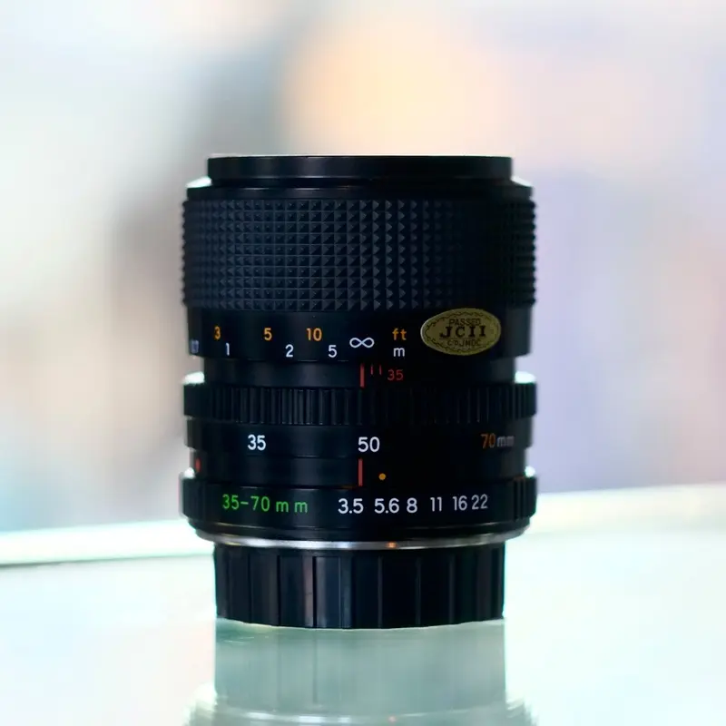 Yashica ML 35-70mm f3.5-4.8