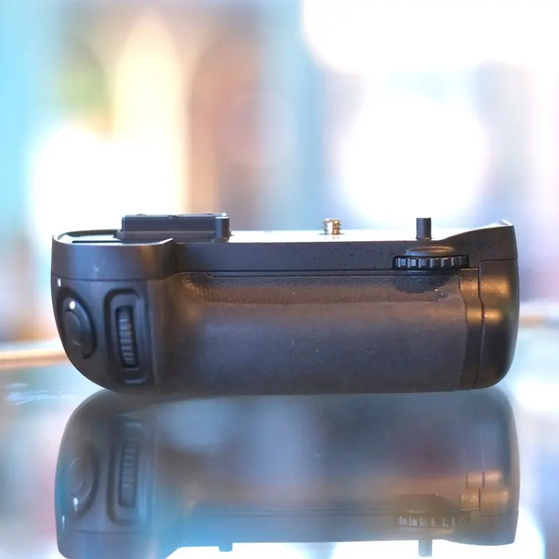 Nikon MB-D15