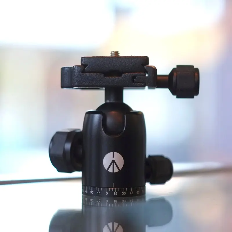 "Manfrotto" ball head