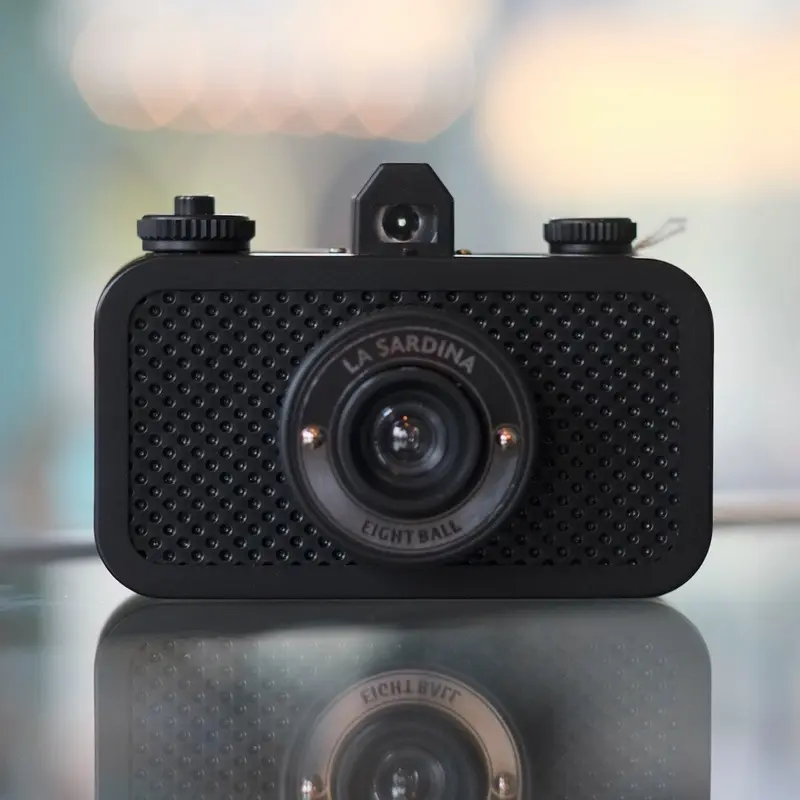 Lomography La Sardina Eight Ball