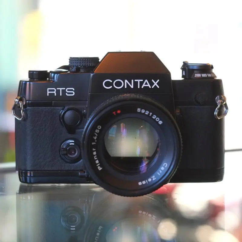 Contax RTS II Quartz with Carl Zeiss Planar T* 50mm f1.4