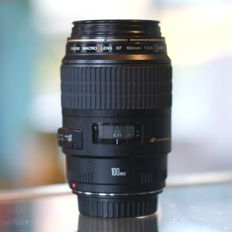 Canon EF 100mm f2.8 USM Macro