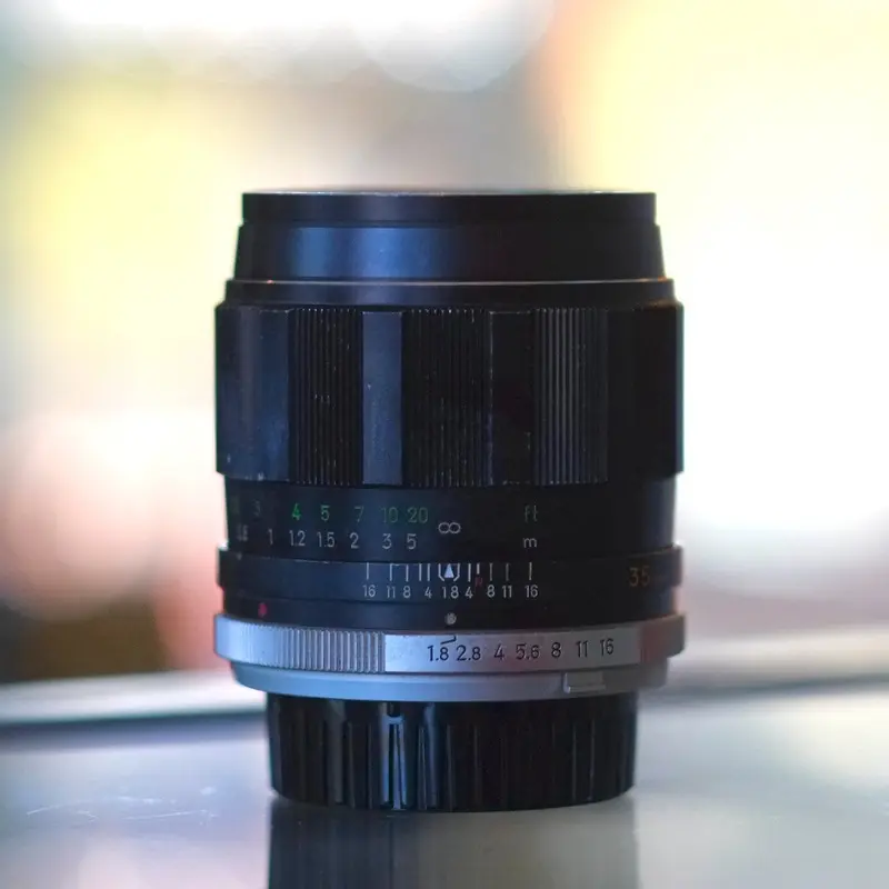 Minolta MC W.Rokkor-HH 35mm f1.8