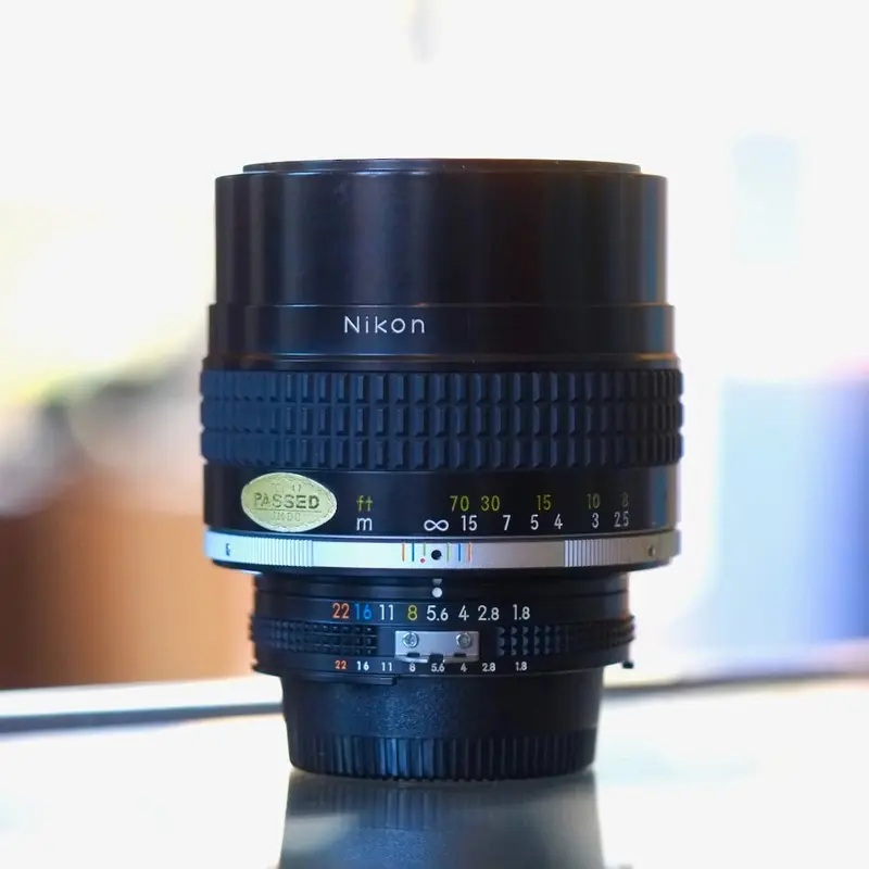 Nikon 105mm f1.8 AI-S Nikkor