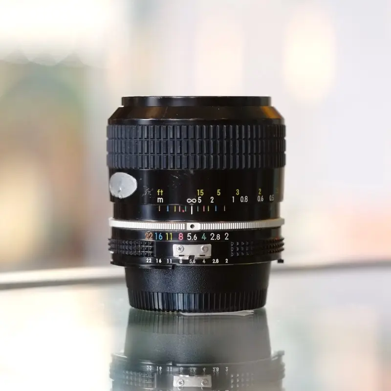 Nikon 28mm f2 Nikkor