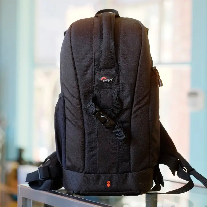 Lowepro Flipside 200