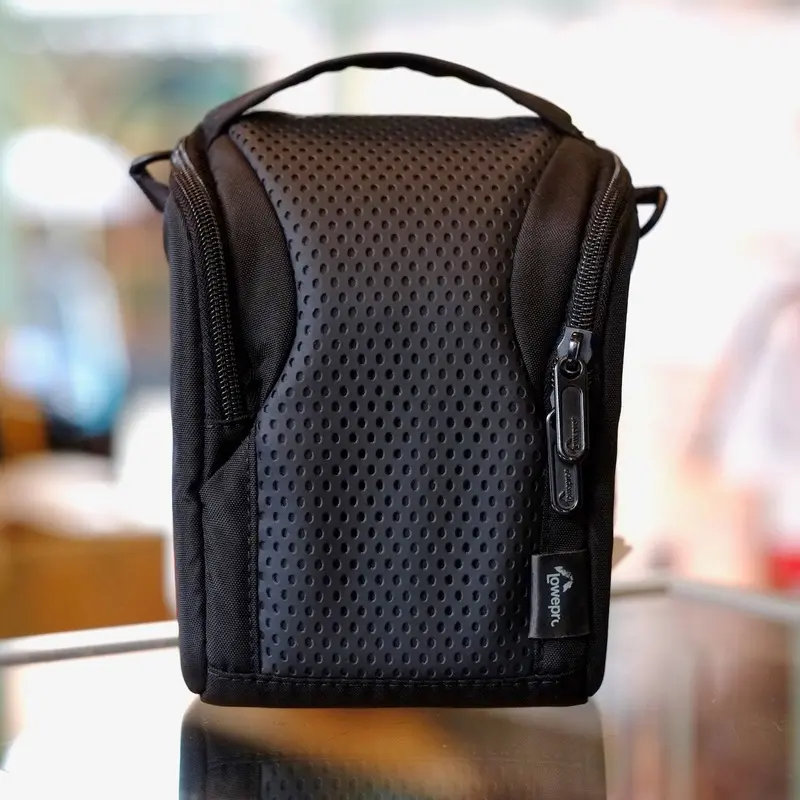 Lowepro Munich 100 (no strap)