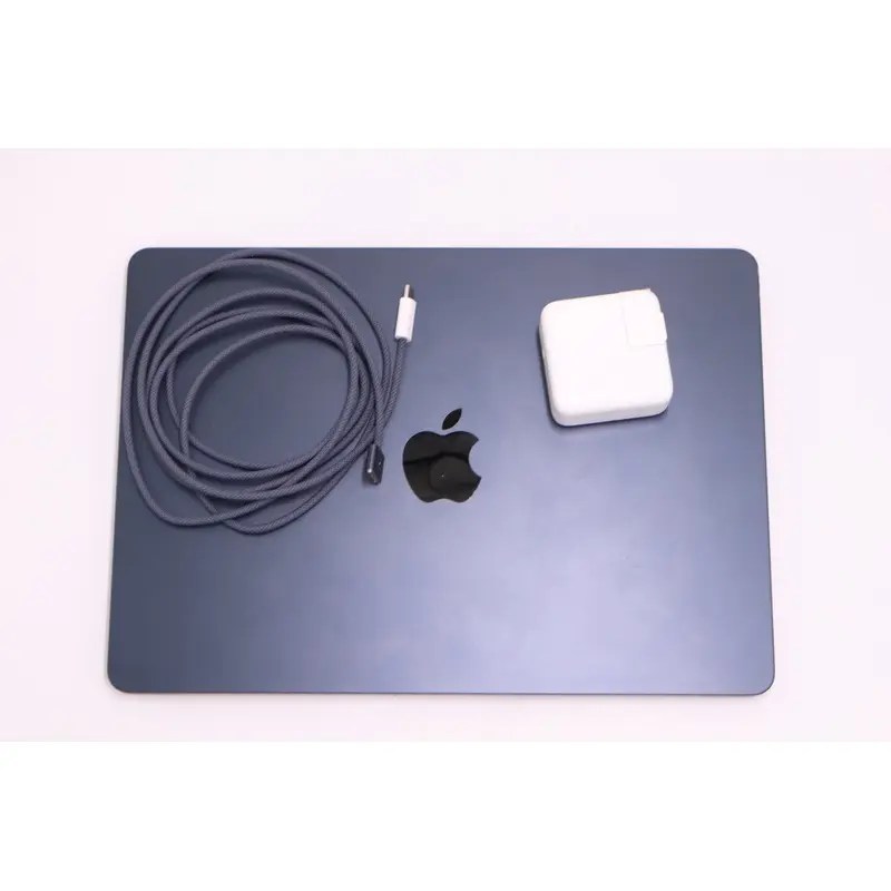 Apple MacBook Air 2022 Laptop M2 C0V4X (13.6-inch, 8GB RAM, 256GB SSD) Midnight, Used
