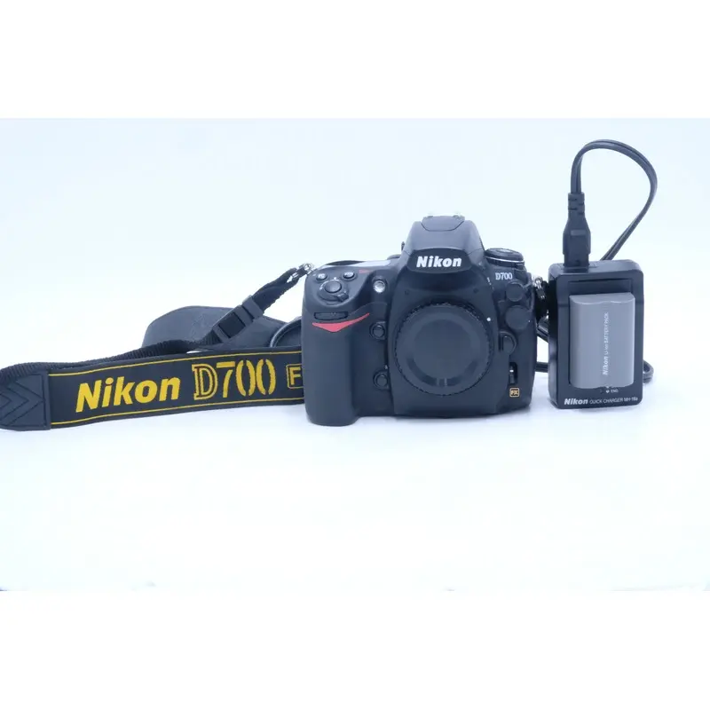 Nikon D700-51285 D700 DSLR Digital Camera (Body Only), Used
