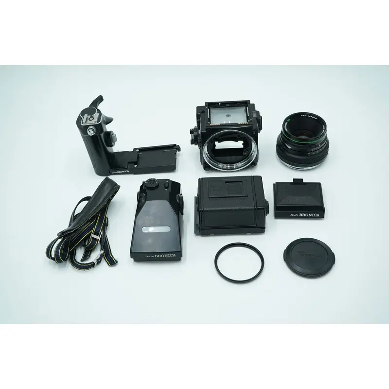 Bronica ETRSi/14483 Camera w/75mm f/2.8 Lens, Used